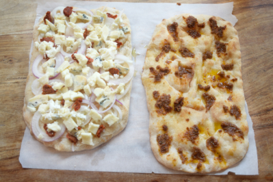 Pinsa with toppings