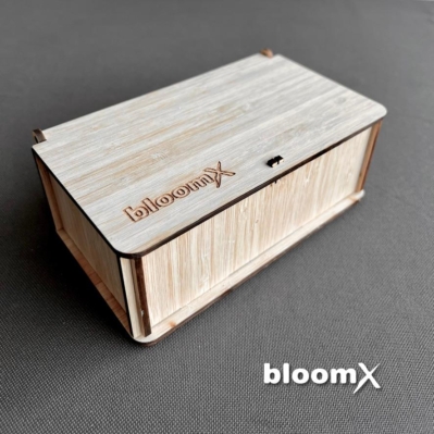 Packaging and contents of BloomX Fermentation Tracker.